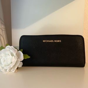 MICHAEL KORS Leather Wallet